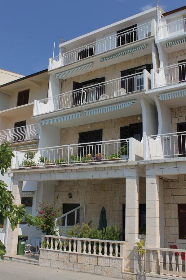 Apartments By The Sea Podgora, Makarska - 6713 Екстериор снимка